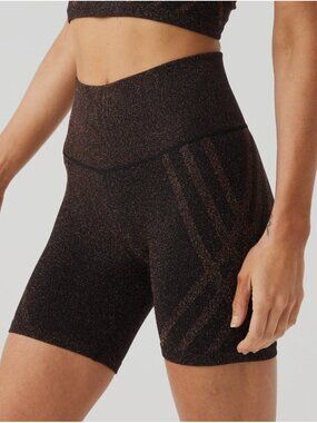 OFFLINE BY AERIE SEAMLESS LUREX BIKE SHORT GOLD XS NEW